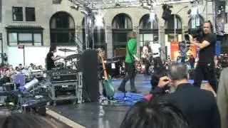 Maroon 5 - This Love (Live @ 5th Avenue - New York on 9/5/07)