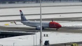 Planespotting at Munich Airport Besucherpark