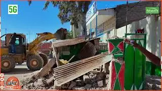qaybo ka mid ah guriga Xoghayaha fulinta dawladda hoose ee Burco oo la dumiyay.
