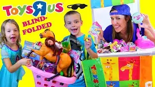 TOYS R US Toy Run BLIND FOLDED SHOPPING Mystery Shopper Toys Fake Toy Store Kids Pretend Play Store