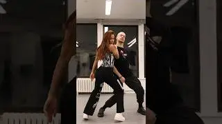 Anitta dan&ccedil;ando 