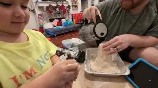 Family Volcano Science Experiment lol
