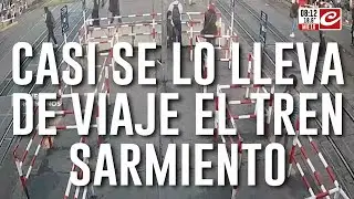 Se distrajo mirando el celular.... y casi se lo lleva de viaje el Tren Sarmiento