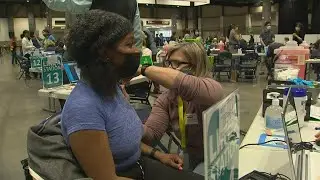 First shots given at mass COVID-19 vaccine site at Seattle&rsquo;s Lumen Field Event Center