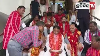 ସମ୍ବଲପୁର ଦିନିକିଆ ଗସ୍ତରେ ଆସିଛନ୍ତି ମୁଖ୍ୟମନ୍ତ୍ରୀ ମୋହନ ମାଝୀ l Cm at Maa Samaleswari Temple, sambalpur.