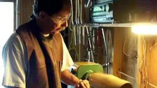 Hollowing demo 2/9, Dennis DeVendra Blindwoodturner roughing the cylinder