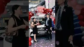 B&agrave;n giao Mercedes-Benz GLC 300 V2 với chiếc biển &yacute; nghĩa 