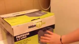 Le chat dans le carton