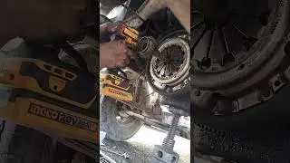 Aaj hamari gaadi ki clutch plate change pressure plate bhi change kra di ..tata motors Ltd company