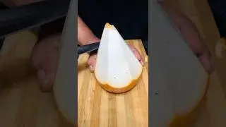 Sharp knife.😱🌴🥥🔪 | coconut cutting skills.#satisfying #shorts