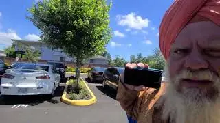 Johnjeet Singh visits Surrey Gurdwara and Mandir 