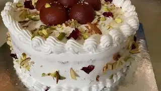 #GulabjamCake #IndianFusioncake #GulabjamFlavouredCake #RoyalCake #PerfectDesignCake