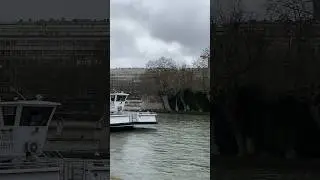 Amazing (must watch😊) #amazing #amazingplace #beatifulview #paris #river #trending #viral