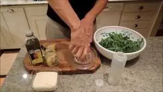 How to Make Arugula Salad with Avocado, Parmesan Cheese and Lemon Vinaigrette - Episode 9