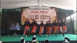 Penampilan Tari Suwe Ora Jamu 2B Putri