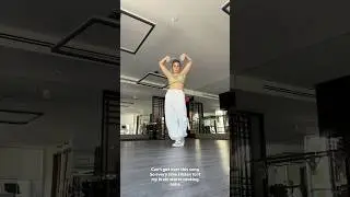 Sofya Plotnikova ao som de 