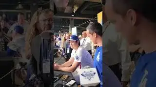 Shohei Ohtani got told he&rsquo;s beautiful & was asked if he&rsquo;ll become a model 🤣