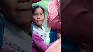 viral girl on train #shorts #shortsvideo #shortvideo #viral #train #railway #fighting #trending