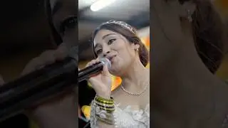 Bride stole the show with her voice &hearts;️🎤 &ldquo;Tuzo Mog&rdquo; &ndash; a Goan classic
