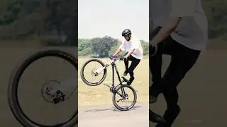 Baapre!🥵 #stunt #subscribe #mtbfreestyle #cycling #mtbcycle #cyclestunts #bike #wheelies #cycle