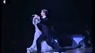 Marcus Hilton M.B.E & Karen Hilton M.B.E（Performance of Slow foxtrot ）