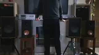 Altavoces vintage vs contemporáneo
