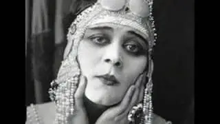 Theda Bara,the original vamp