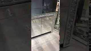 *Diamond Crush Sparkle Crystal Mirrored 3 draw 3 Door Sideboard with crystal handles