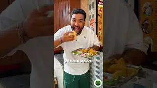 Pav Vada Breakfast in Navi Mumbai | Ganesh Vada Pav | Veggie Paaji #foodshorts #streetfood