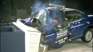 1997 Dodge Neon IIHS 40% Offset Moderate Overlap Crash Test 