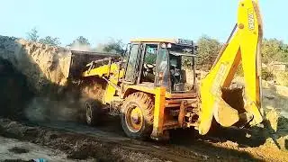 Jcb 3dx ne faasa huwa dumper ko kasha nikala dekho