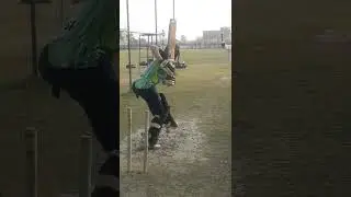 Ek hi line pe repeat pressure banata hai #ytshorts #cricket