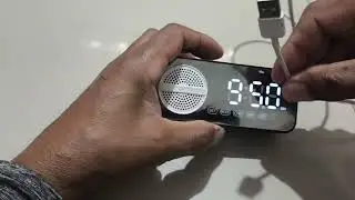 Rádio relógio AD 520 sintonia 100%