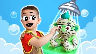Baby Mummy Cleans Slime Toys with Baby King! | Pretend Play By Papa Joel&rsquo;s English