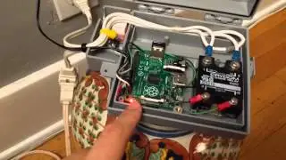 Raspberry Pi + Solid State Relay = Christmas light control!