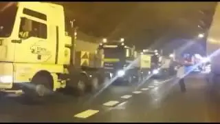 El megaconvoy, en la carretera