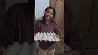 মা এই ডিম গুলো দিয়ে এগরোল বানিয়ে দাও🙏😘#minivlog#eggroll#shorts #trending#viral