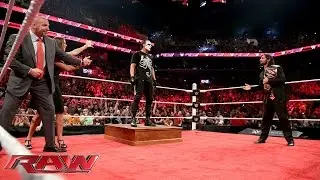 Стинг атакует Трипл Эйча и Сета Роллинса: Raw &ndash; 24 августа 2015 г.