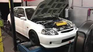 MM Civic type r making a pull.