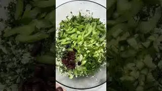 Loaded kale and cabbage salad with crispy quinoa and chipotle red pepper dressing #cooking #shorts