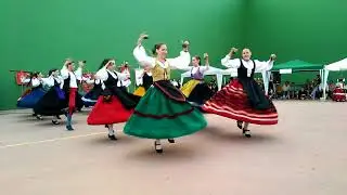 Actuación del grupo de Coros y Danzas de Torresandino 