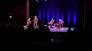Olivier Laurent sings Jacques Brel - Dans Le Port d’Amsterdam