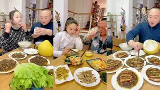 Забавная шутка с едой для пары