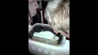 Sam kan alles deel  1 brood bakken