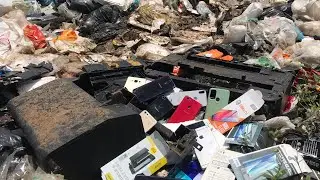 Restoring Cracked OPPO Phone - Destroyed Phone Restoration in the trash
