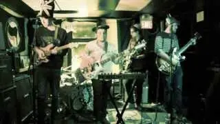 Melt - Garden Riot (Live @ CBTG's)