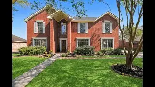 317 Winding Oak Ln, League City, TX 77573
