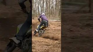 Ripping pitbikes on a backyard track! #pitbike #pitbiketrack #crf110 #klx110l #dirtbike #minibike
