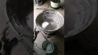 Automatic plastic cap vibrating sorting feeding machine cap cover sorting plate