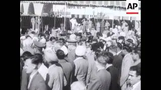 SOVIET LEADERS LEAVE INDIA